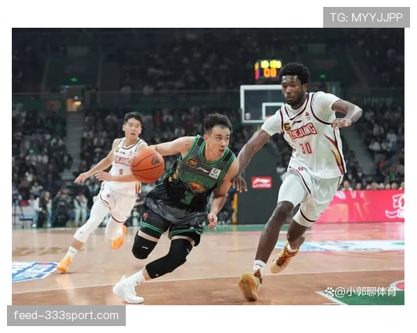 篮球比赛中哪些动作属于违体犯规?新手必看判定标准详解 篮球比赛中哪些动作属于违体犯规?新手必看判定标准详解